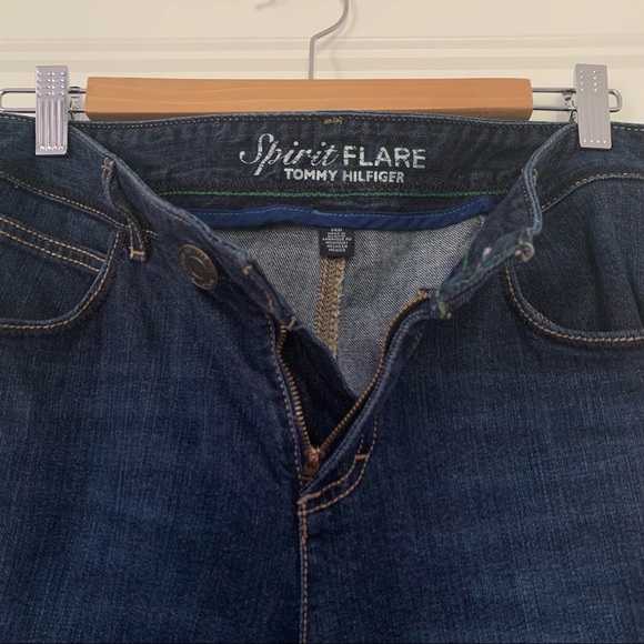 Tommy Hilfiger - Spirit Flare Dark Wash Jeans -Size 14R - Picture 6 of 14
